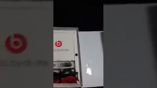 Awesome flashing lightning beats by Dre смотреть онлайн