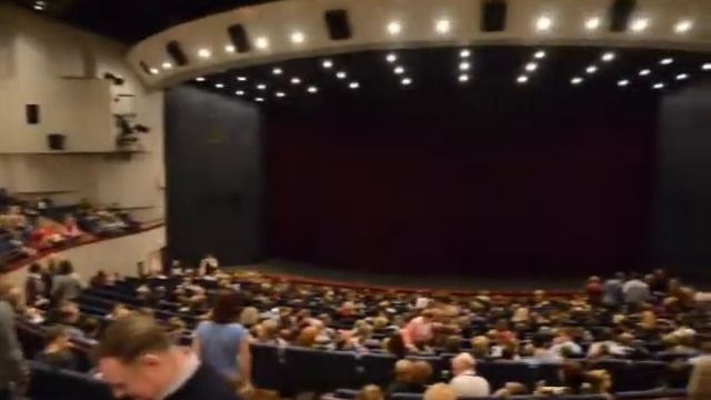 Амфитеатр Сатиры.wmv смотреть онлайн