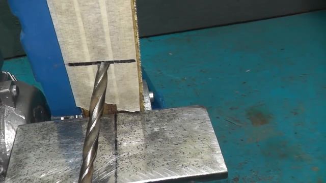 Как заточить сверло по металлу своими руками без приспособлений #2 смотреть онлайн