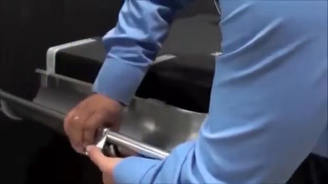 Водосточная система Zambelli. Монтаж угла с помощью соединителя желоба смотреть онлайн