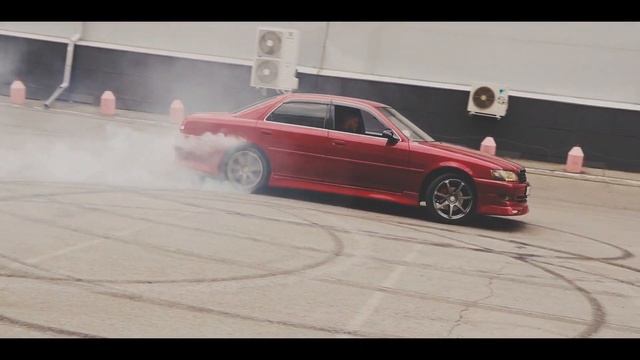 TOYOTA CRESTA ROULANT G / JZX100 1JZ-GTE TourerV смотреть онлайн