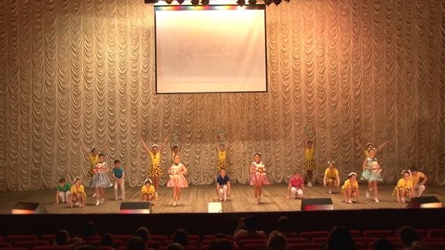 Детский танец «Детство - это я и ты» смотреть онлайн