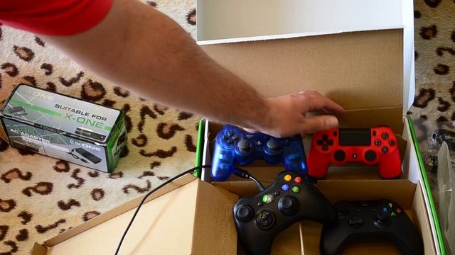 Обзор и распаковка Xbox One за 13500 рублей. смотреть онлайн