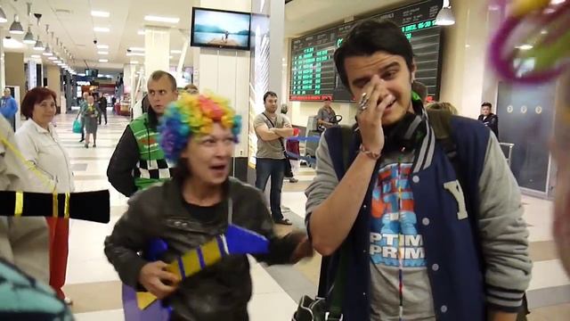 Как надо встречать в аэропорту! треш контент! смотреть онлайн