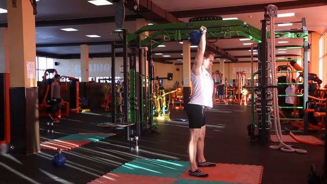 bodymaster : Упражнение «мельница» с гирей смотреть онлайн
