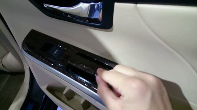 พาชม 2017 Toyota Camry 2.5G ภายนอก ภายใน смотреть онлайн