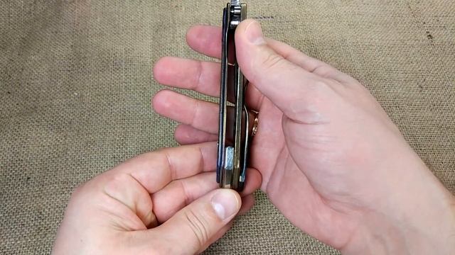 Складной нож 