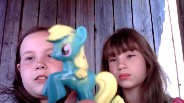 Лилия+Лера игрушки из шляпы! Дастаём принцессу Эмбер и многие игрушки