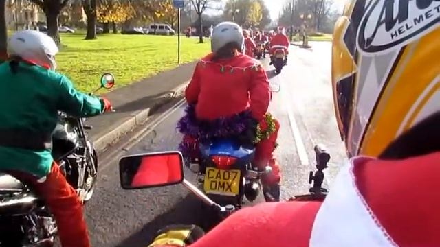 Bristol Santa ride (2) смотреть онлайн