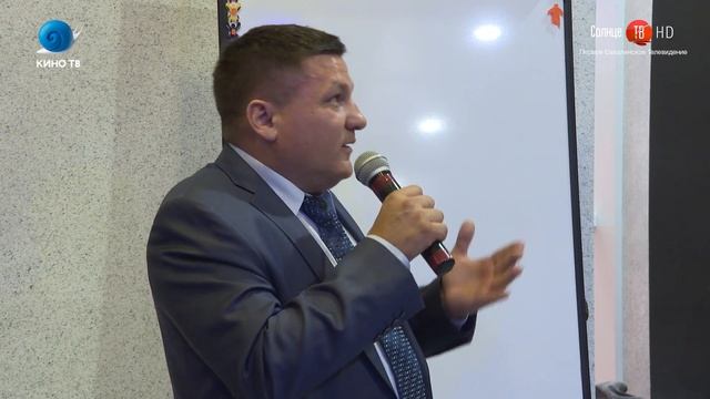 12.11.2018 В Южно-Сахалинске открылся единственный на Дальнем Востоке аэродинамический комплекс смотреть онлайн