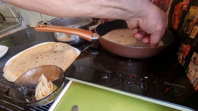 Как пожарил тонкие блины на молоке с дырочками # 4333 смотреть онлайн