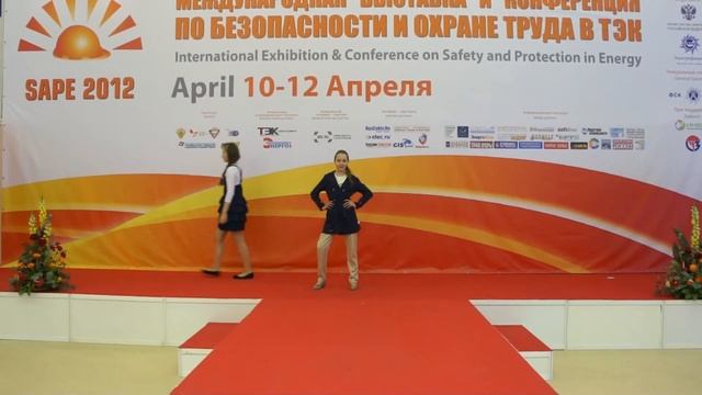 Дефиле моделей Heyday на выставке Sape 2012 на ВДНХ.mp4 смотреть онлайн