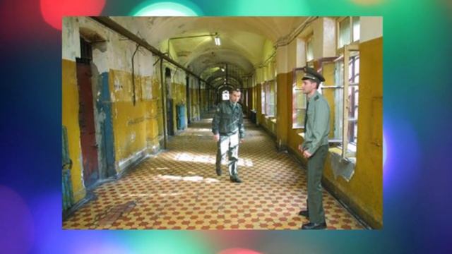 О чём вообще и никогда нельзя рассказывать в тюрьме своим сокамерникам? смотреть онлайн