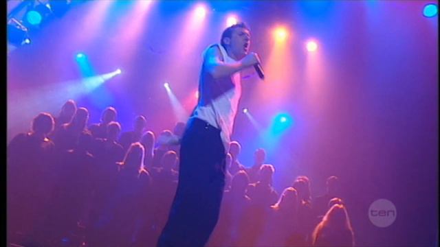 AUS National Anthem-Adam Hills[Jimmy Barnes-Working Class Man] [HD] смотреть онлайн