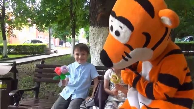 Сподвижники добра на акции "Подари улыбку" смотреть онлайн