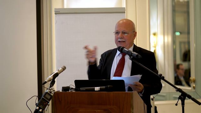 Dr. Konrad Hummler - "Vollgeld": Wie die Schweiz lernen musste, was Geld ist смотреть онлайн