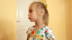 ДОБРАЯ VS ЗЛАЯ школьница  - СТАРШАЯ сестра против МЛАДШЕЙ. Скетч на DiLi Play