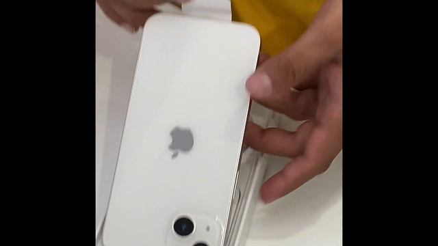 iPhone 13 unboxing starlight colour смотреть онлайн