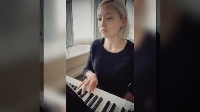 Pom klementieff playing piano #17 смотреть онлайн