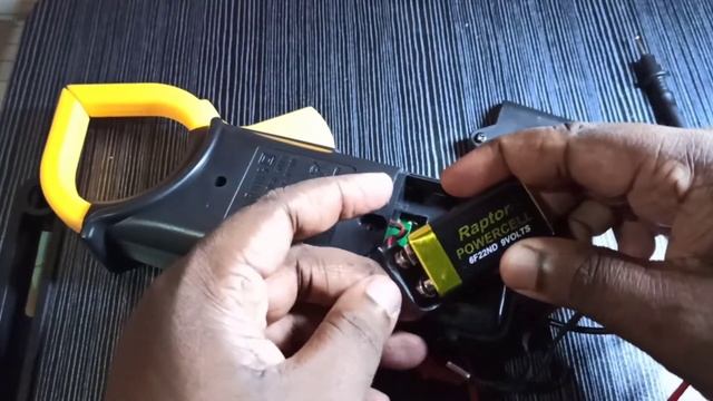 DT266 Clamp Meter How to Replace Battery смотреть онлайн