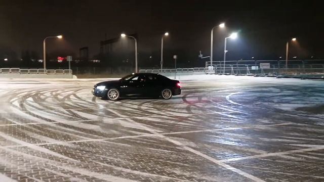 Audi Snow Drift Quattro A4 B9 2.0 TFSI смотреть онлайн