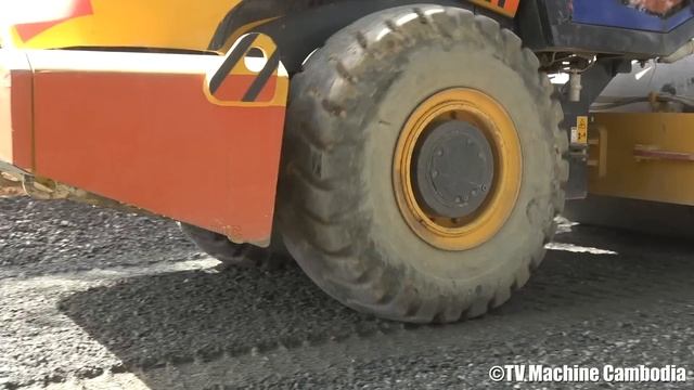 Wonderful Building Foundation Village Road Construction By Motor Grader Pushing And Grading Gravel смотреть онлайн