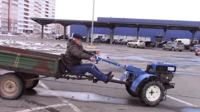 Катаю прохожих на мотоблоке, реакция людей. смотреть онлайн