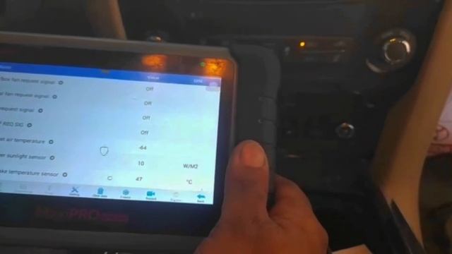 Nissan Infinity AC Is Not Working || AC Kaam Nahi Kar Raha?? Code B2631 B2668