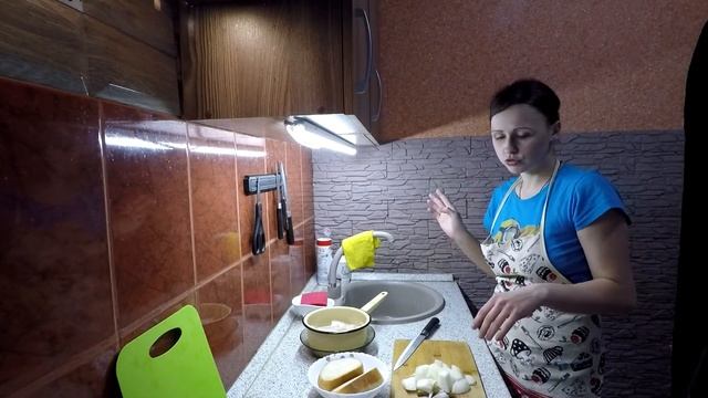 Закупка продуктов. Готовлю рыбные котлеты. Будни мамы. 12 03.20 смотреть онлайн