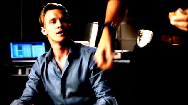 Give Me Your Hand // Wes and Travis смотреть онлайн