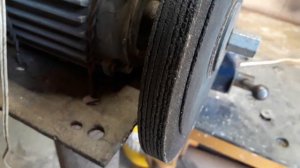 Как сделать очень простой нож из подшипника