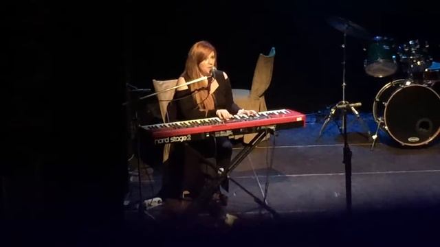 Екатерина Ковская - Когда я слушаю музыку смотреть онлайн