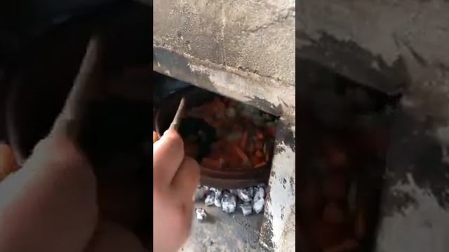 Готовим борщ в керамической посуде в печи смотреть онлайн