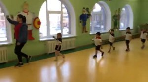 Военный марш в младшей группе ко Дню Защитника Отечества.