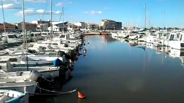 Valras -plage. Порт рыбацких лодок. смотреть онлайн