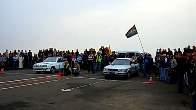 Drag: Audi 80 (win) vs Lada vaz-2108 смотреть онлайн
