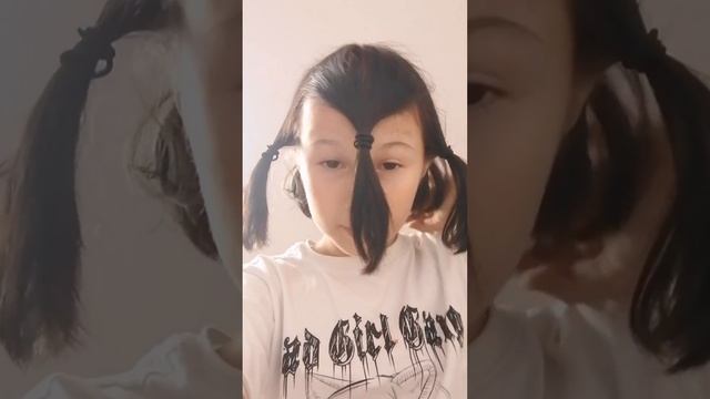 пытаюсь сделать причёску в стиле y2k! смотреть онлайн