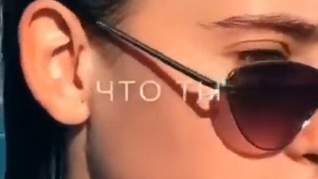 На стала стоит бутылка а в бутылке лилия ♥✨ смотреть онлайн