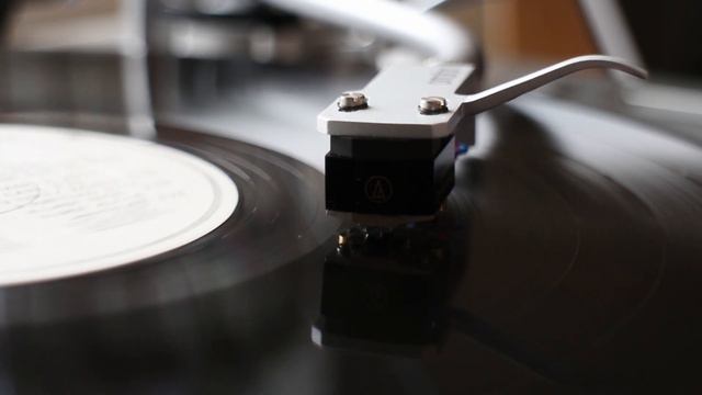 Travelling Wilburys - End Of The Line (1988 HQ Vinyl Rip) - Technics 1200G /AT33PTG/II смотреть онлайн