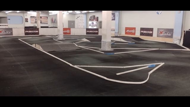 SMAX Remo Hobby & LRP Shark 18 на ковровом треке Орда? пилот Дрифта про тачку, серву и гироскоп смотреть онлайн