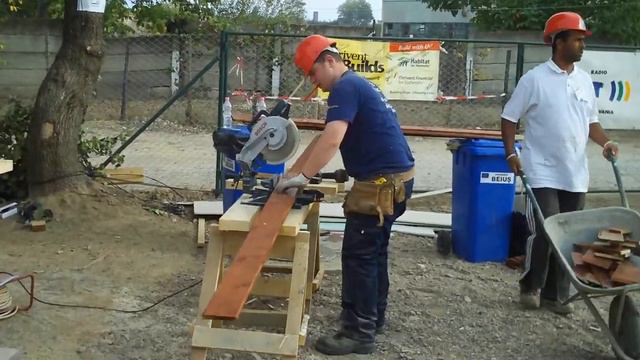 Habitat Romania BigBuild 2009 Day 3 part 3 смотреть онлайн
