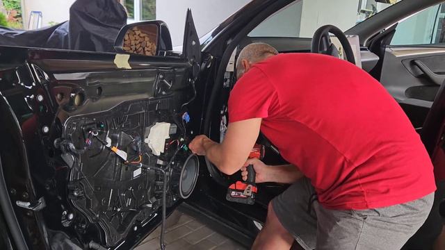 MyTes - instalace Soft Closing Door Tesla Model Y LR 2022 смотреть онлайн