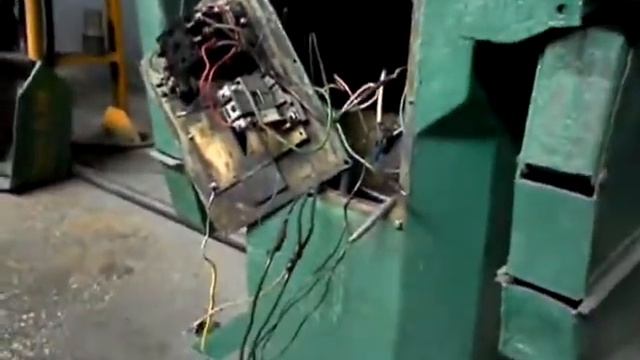 Арматурный цех, ремонт наждака ч.2 смотреть онлайн