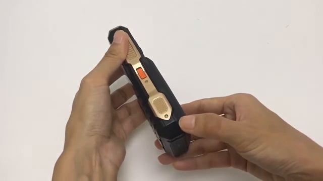 Dbeif D2016 Magic Voice Dual Flashlight || Power Bank | TV Durable Cellular Cell Phone P242 смотреть онлайн