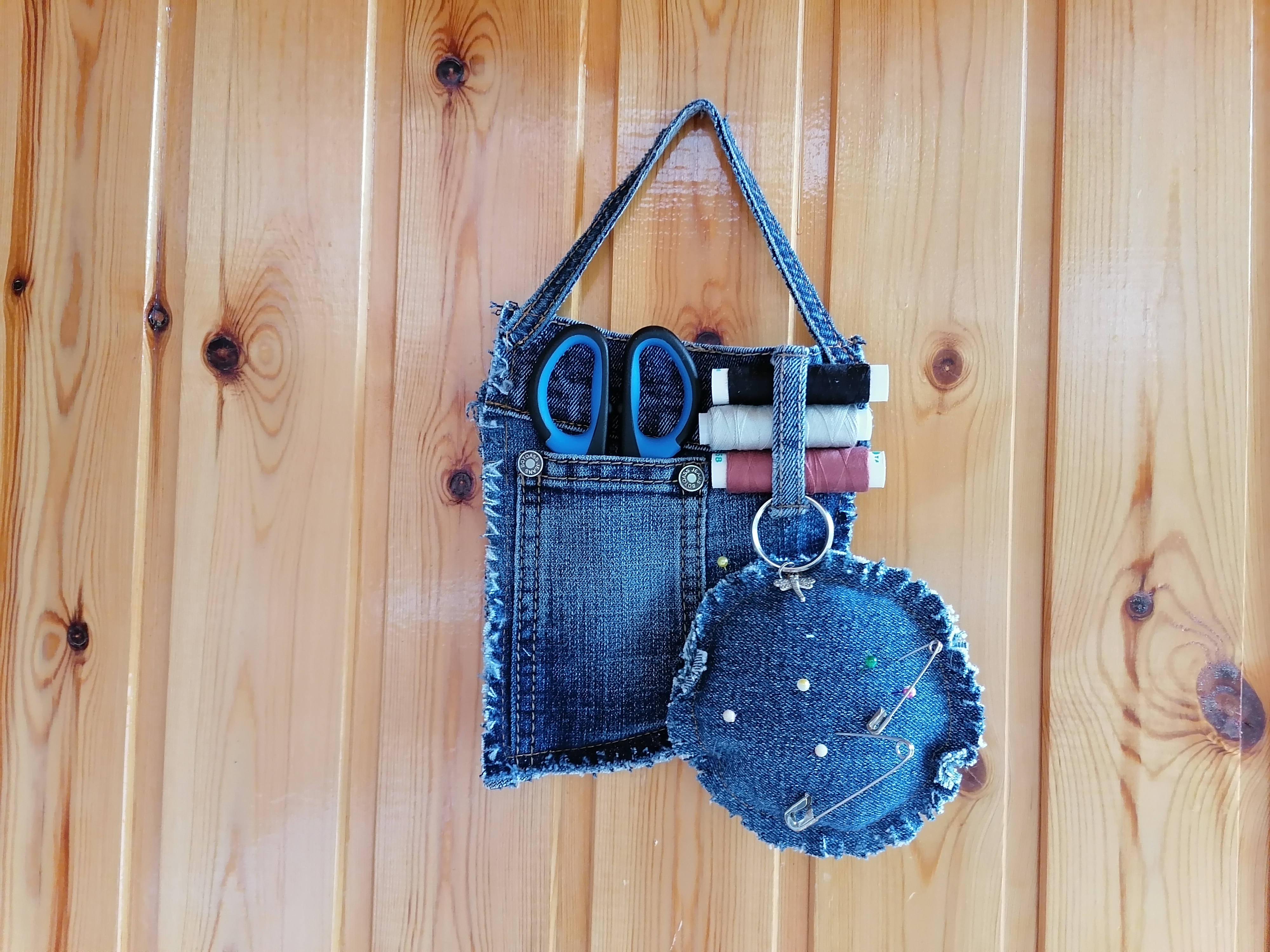 Органайзер из старых джинсов. смотреть онлайн