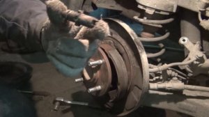 Hyundai i20, делаем ручник