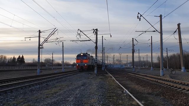 2М62У-0225 с наливным составом на нефтезавод выезжает со станции Рыбное, Рязанская обл., 16.03.2020 смотреть онлайн