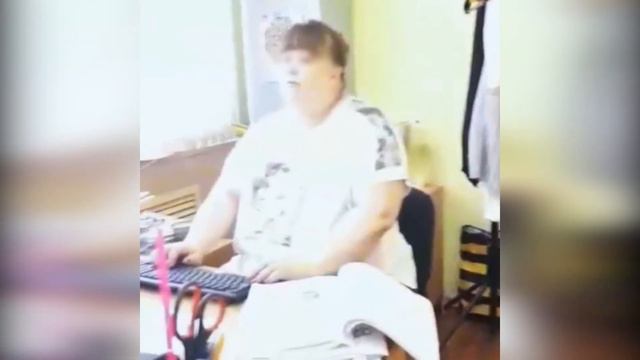 Сотрудница Волжского горсуда всхрапнула за рабочим столом смотреть онлайн