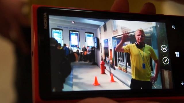 Nokia Cinemagraph on Lumia 920 How it Works смотреть онлайн