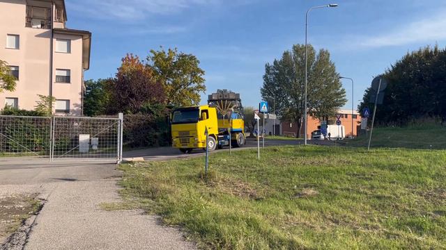circo Maya orfei madagascar è arrivato a Reggio Emilia смотреть онлайн